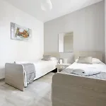 F12 Modern And Bright In Malta *