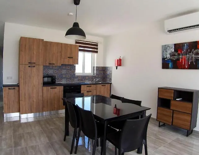 F12 Modern And Bright In Malta *