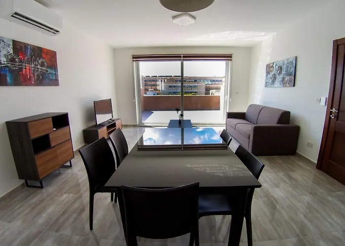 F12 Modern And Bright In Malta Lägenhet