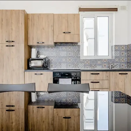 F12 Modern And Bright In Malta Apartment